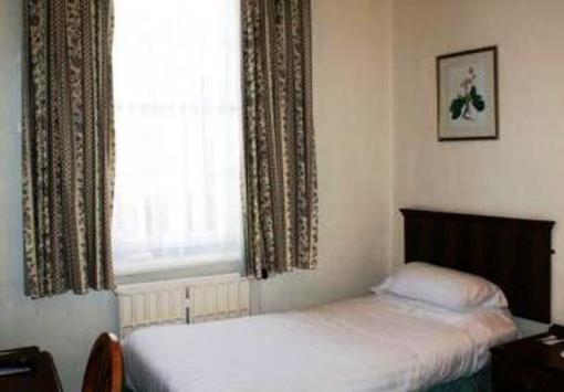 фото отеля The Royal Oak Hotel Telford
