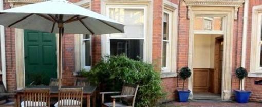 фото отеля The Rutland Arms Hotel Newmarket (England)