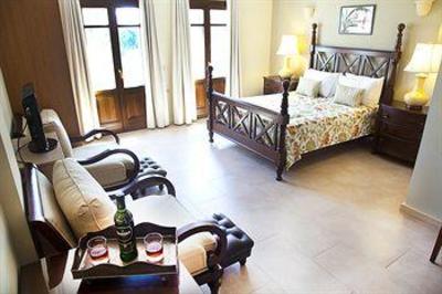 фото отеля Balhambra Suites