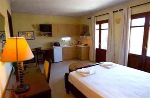 фото отеля Balhambra Suites