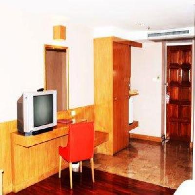фото отеля Aiya Residence Sport Club BTS Budget Hotel