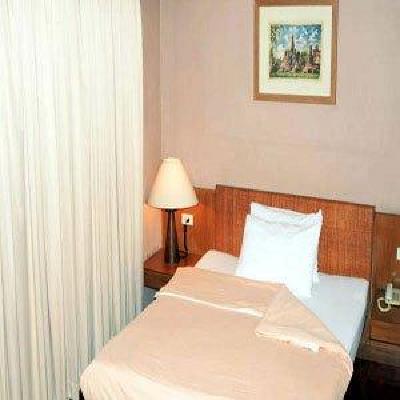 фото отеля Aiya Residence Sport Club BTS Budget Hotel