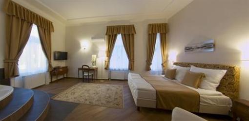 фото отеля Jokai Villa