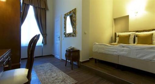 фото отеля Jokai Villa