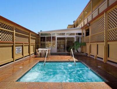 фото отеля Howard Johnson Inn Fisherman's Wharf Santa Cruz