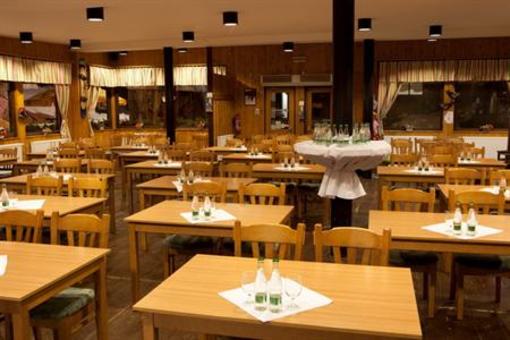 фото отеля Hotel Ski Zahradky And Bungalows Demanovska Dolina