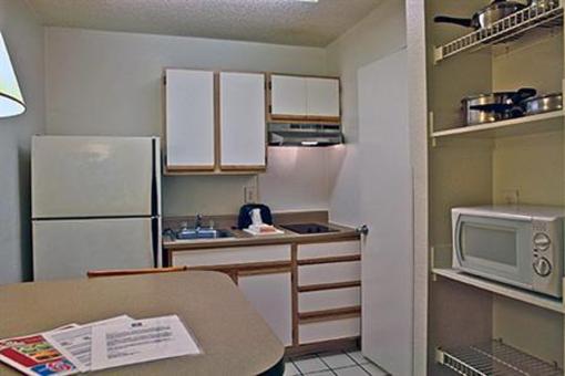 фото отеля Studio 6 Austin Midtown