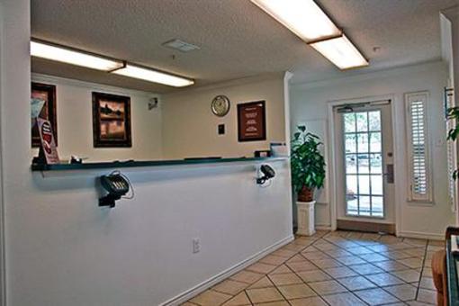 фото отеля Studio 6 Austin Midtown