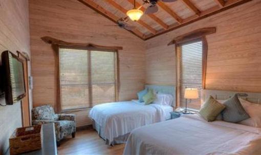 фото отеля Schlitterbahn Resort at New Braunfels