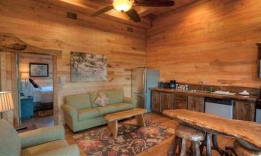 фото отеля Schlitterbahn Resort at New Braunfels
