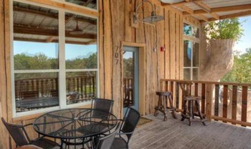 фото отеля Schlitterbahn Resort at New Braunfels