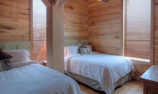 фото отеля Schlitterbahn Resort at New Braunfels