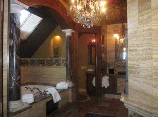 фото отеля Rivertown Inn