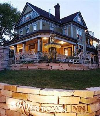 фото отеля Rivertown Inn