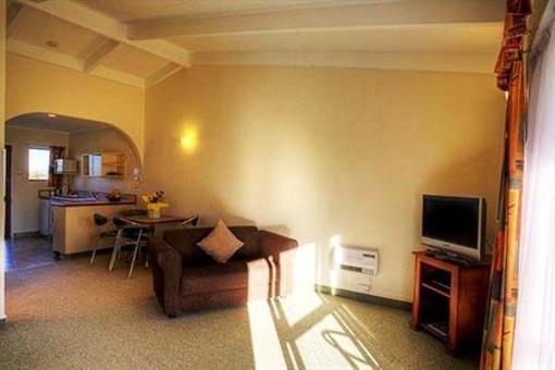 фото отеля Equestrian Lodge Motel