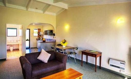 фото отеля Equestrian Lodge Motel
