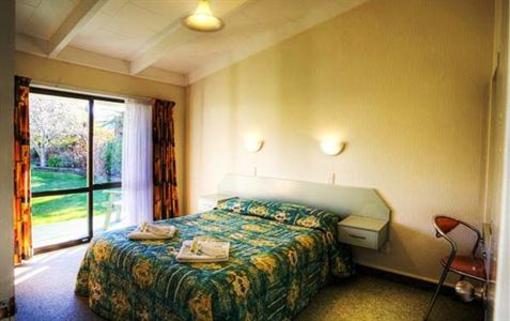фото отеля Equestrian Lodge Motel