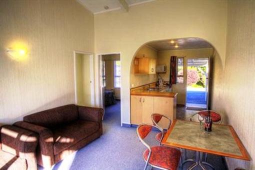 фото отеля Equestrian Lodge Motel