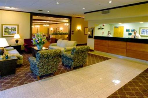 фото отеля Holiday Inn Express Charleston - Civic Center