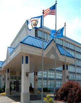 фото отеля Holiday Inn Express Charleston - Civic Center