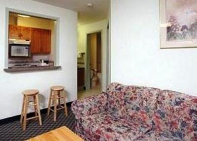 фото отеля Travelodge Edmonton International Airport Suites