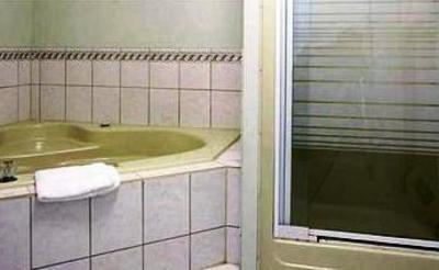 фото отеля Travelodge Edmonton International Airport Suites