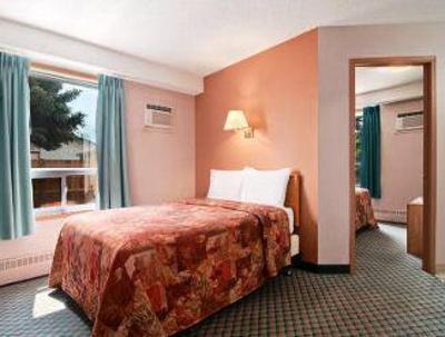 фото отеля Travelodge Edmonton International Airport Suites