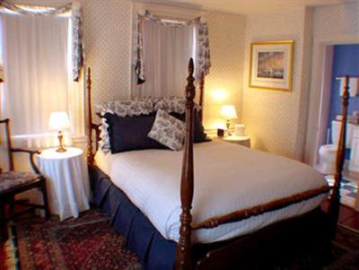 фото отеля Clarkeston Inn Newport