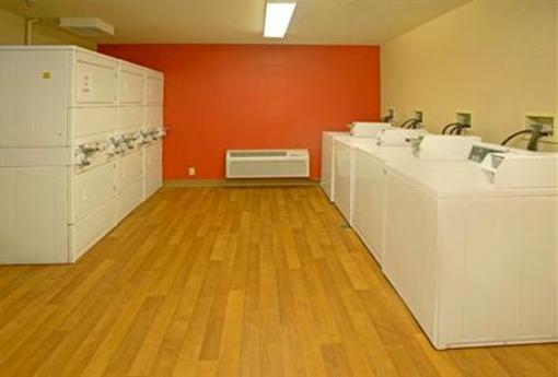 фото отеля Extended Stay America Chicago Woodfield Mall