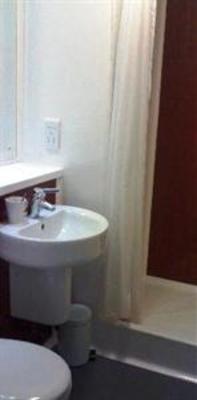 фото отеля Travelodge Manchester Upper Brook Street