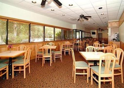 фото отеля Comfort Inn South Forest Beach