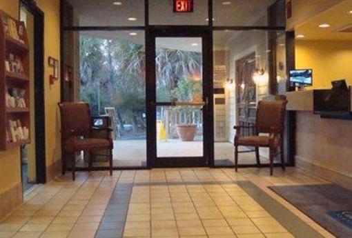 фото отеля Comfort Inn South Forest Beach