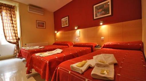 фото отеля Hostal Tijcal I Madrid
