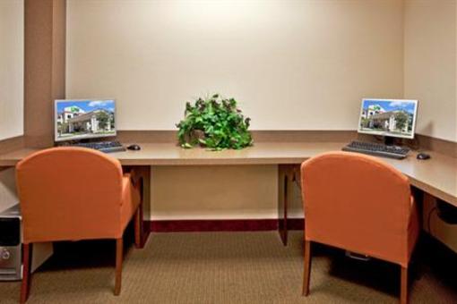фото отеля Holiday Inn Express Hotel & Suites Silver Springs