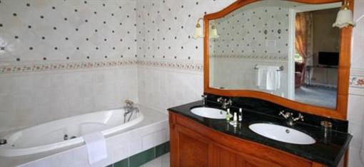 фото отеля Hostellerie du Chateau Les Muids