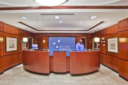 фото отеля Holiday Inn Express Hotel & Suites Macon West