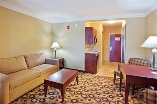 фото отеля Holiday Inn Express Hotel & Suites Macon West