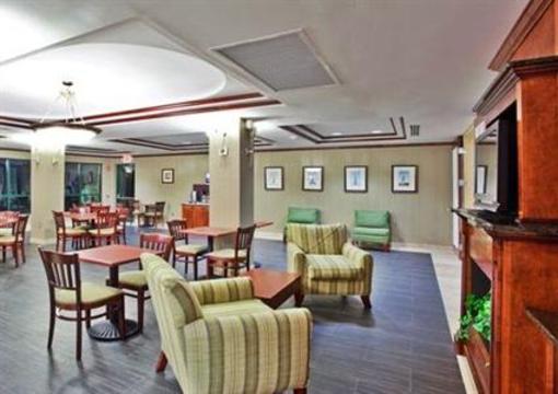 фото отеля Holiday Inn Express Hotel & Suites Macon West
