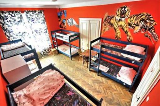 фото отеля Downtown Backpacker's Hostel Bratislava