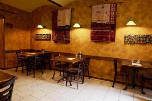 фото отеля Downtown Backpacker's Hostel Bratislava