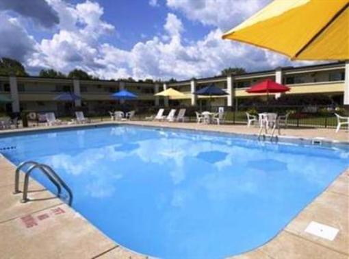 фото отеля Quality Inn & Suites Erie