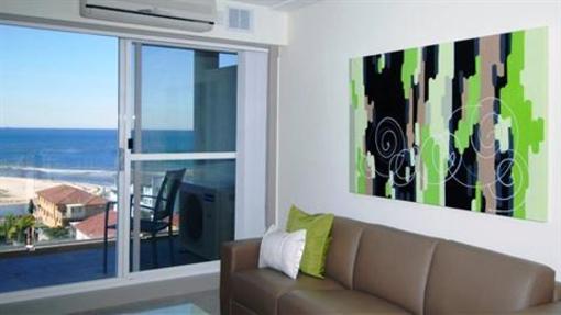 фото отеля Sandy Cove Apartments