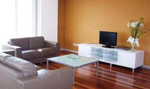 фото отеля Sandy Cove Apartments