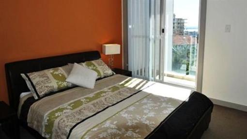 фото отеля Sandy Cove Apartments
