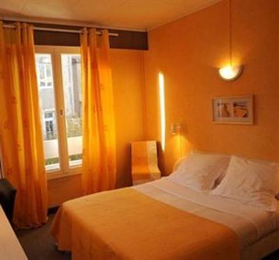 фото отеля Hotel Du Commerce Les Sables-d'Olonne