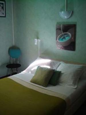 фото отеля Hotel Du Commerce Les Sables-d'Olonne
