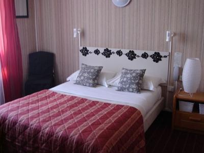 фото отеля Hotel Du Commerce Les Sables-d'Olonne