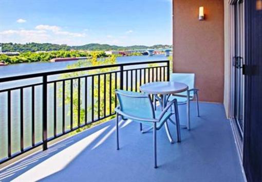 фото отеля SpringHill Suites Chattanooga Downtown Cameron Harbor