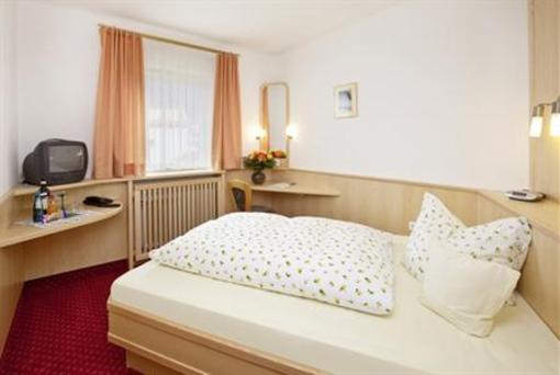 фото отеля Hotel Fruhlingsgarten