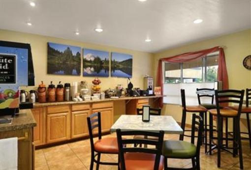 фото отеля Travelodge Seattle University